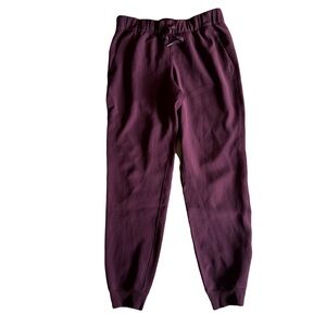 Lululemon On The Fly Jogger Pants, Mid Rise, Purple Mauve, Size 4 (no‎ tag)